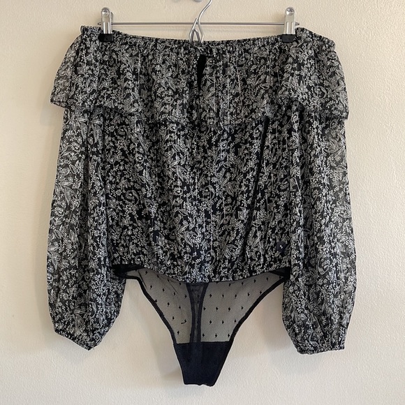 Abercrombie & Fitch Off the Shoulder Bodysuit | NWT | Size Small - Picture 7 of 14